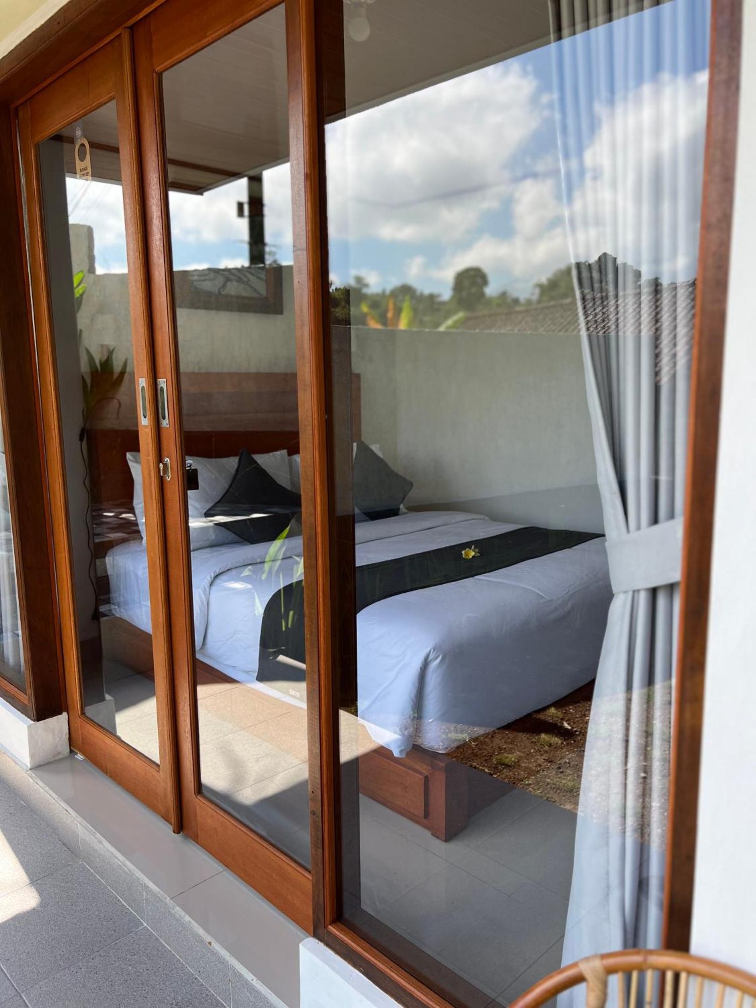 Bisbis House Iseh Village Selat Bagian luar foto