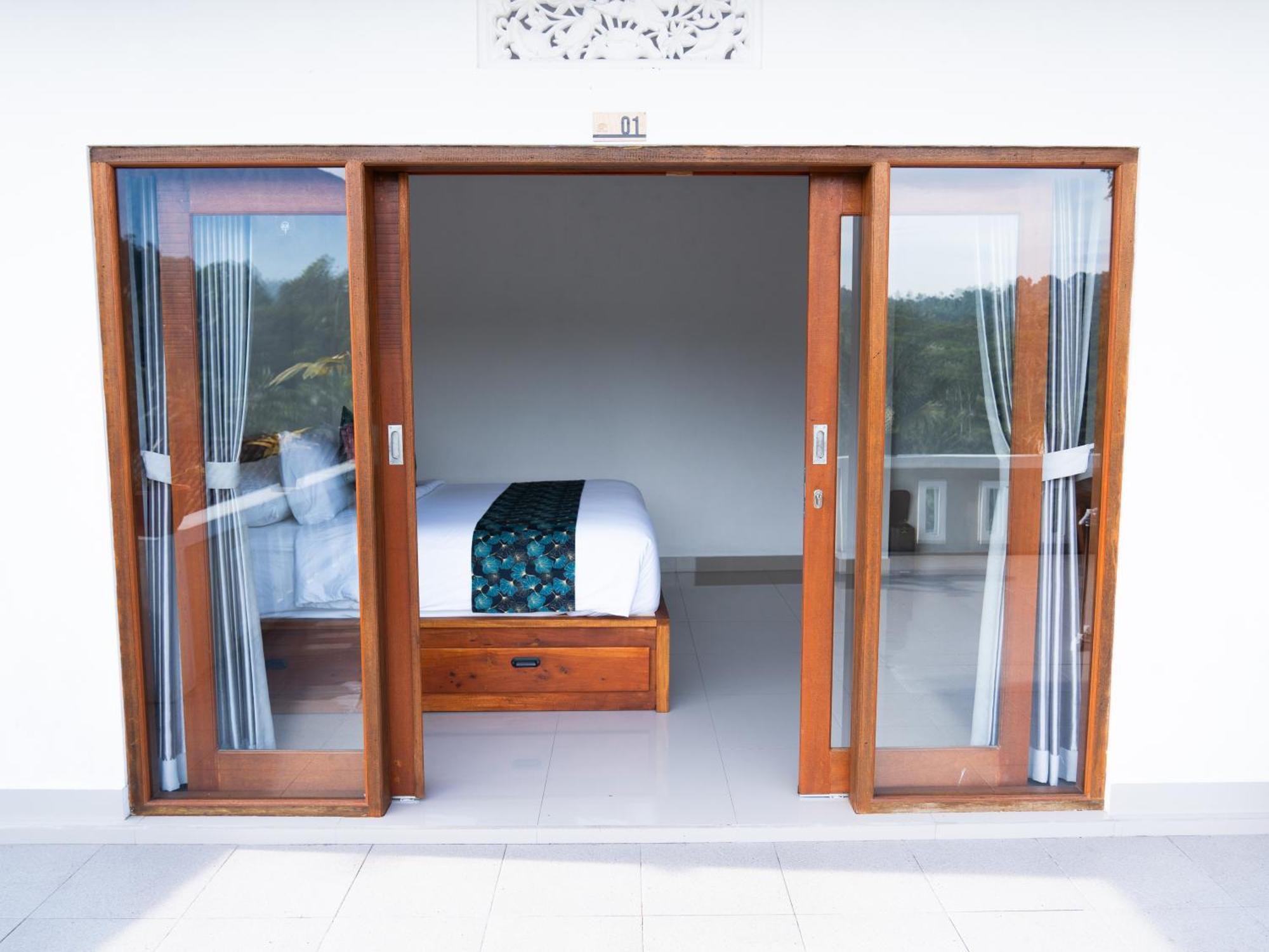 Bisbis House Iseh Village Selat Bagian luar foto