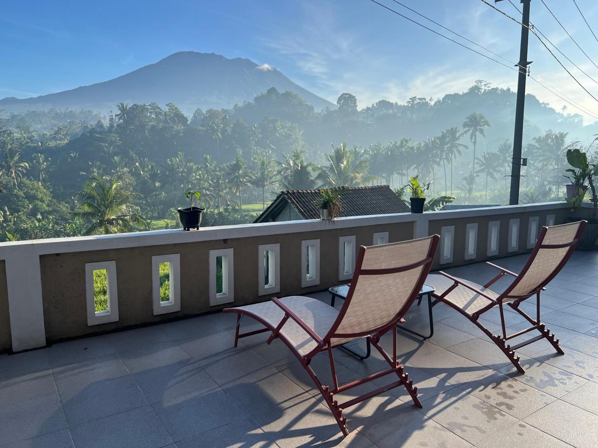 Bisbis House Iseh Village Selat Bagian luar foto