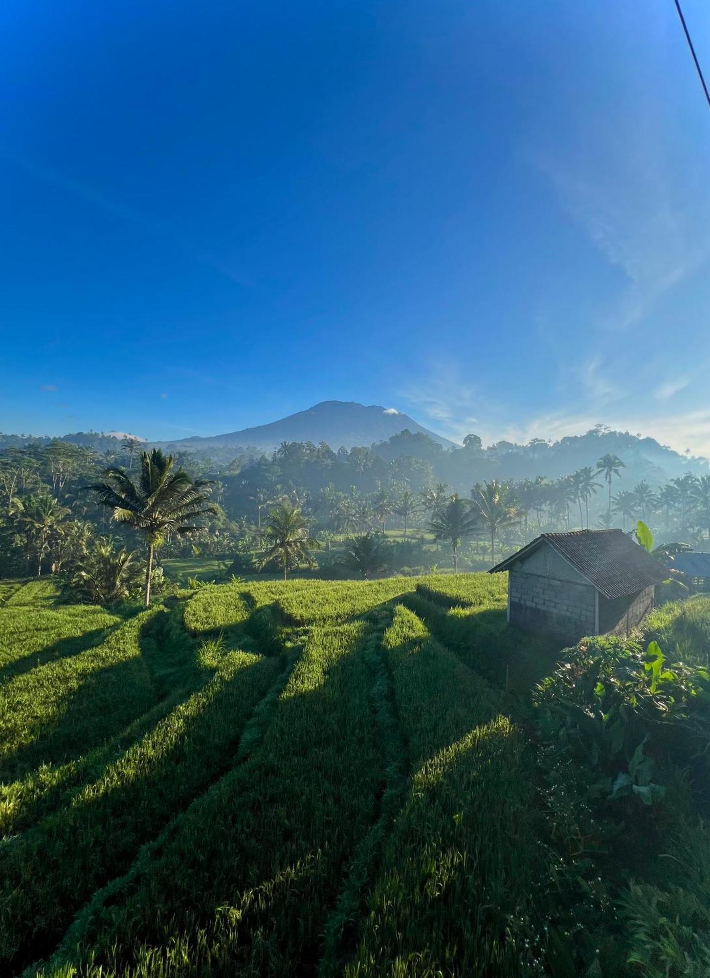 Bisbis House Iseh Village Selat Bagian luar foto